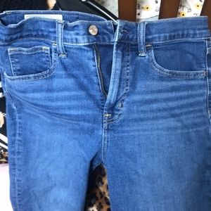 Gap high rise blue jeans , skinny worn 2-3 times